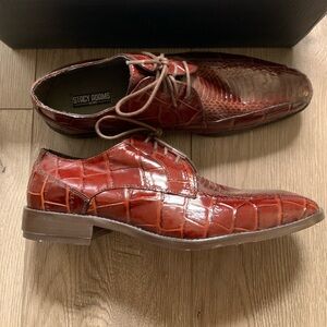Like new Stacy Adams dress shoes!